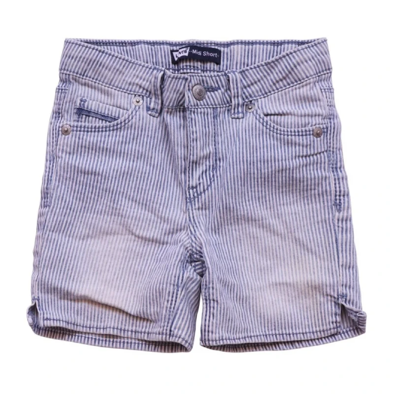 5 reasons to rethink the ‘new outfit’ mentality for kids